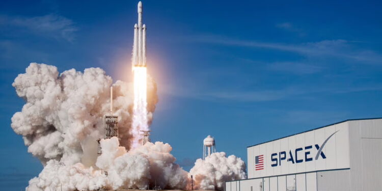 IPO 传闻引发热议之际，SpaceX 再度转移 1,021 枚比特币缩略图